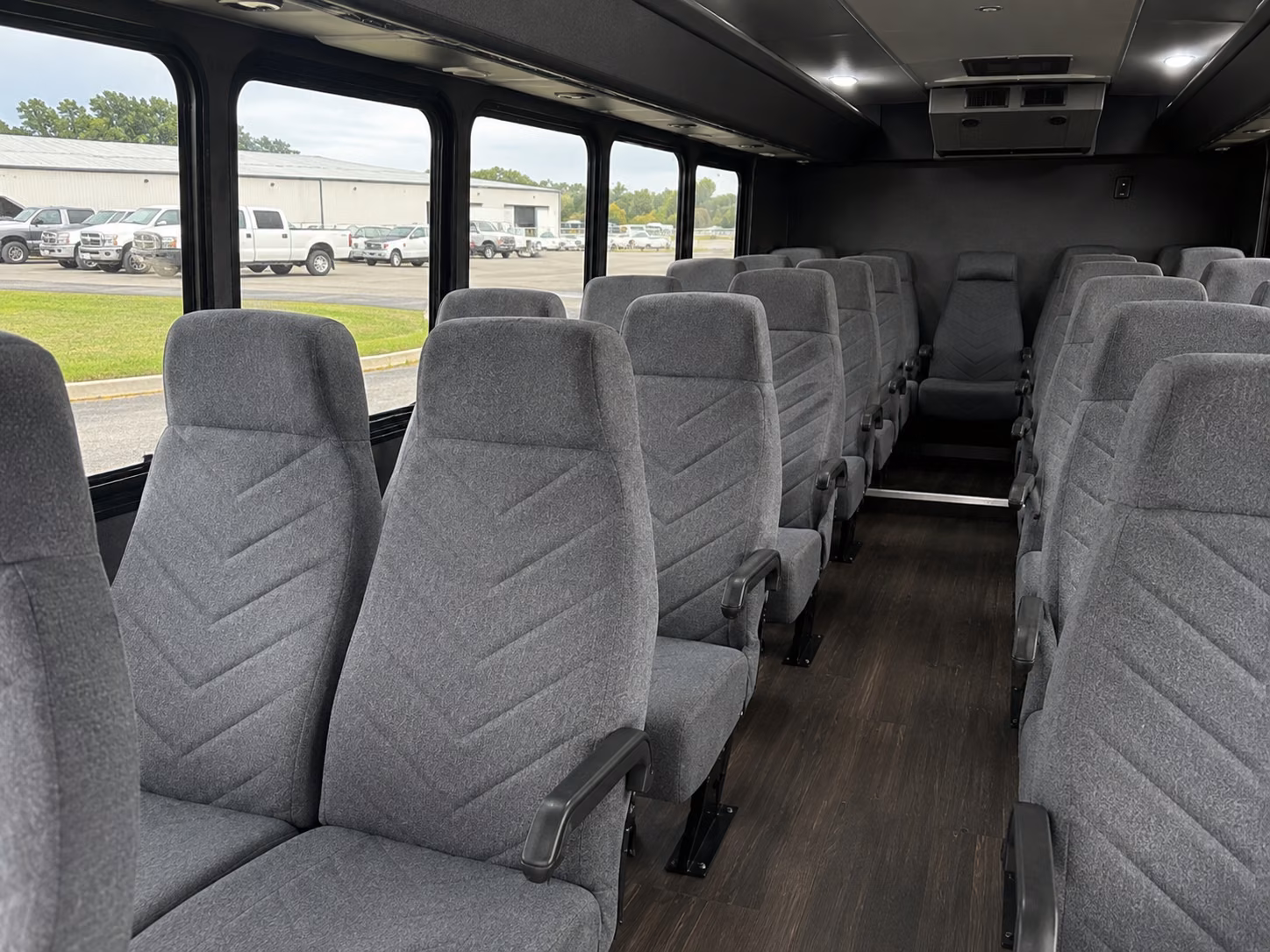 find the perfect transportation for your next airport transfer 2