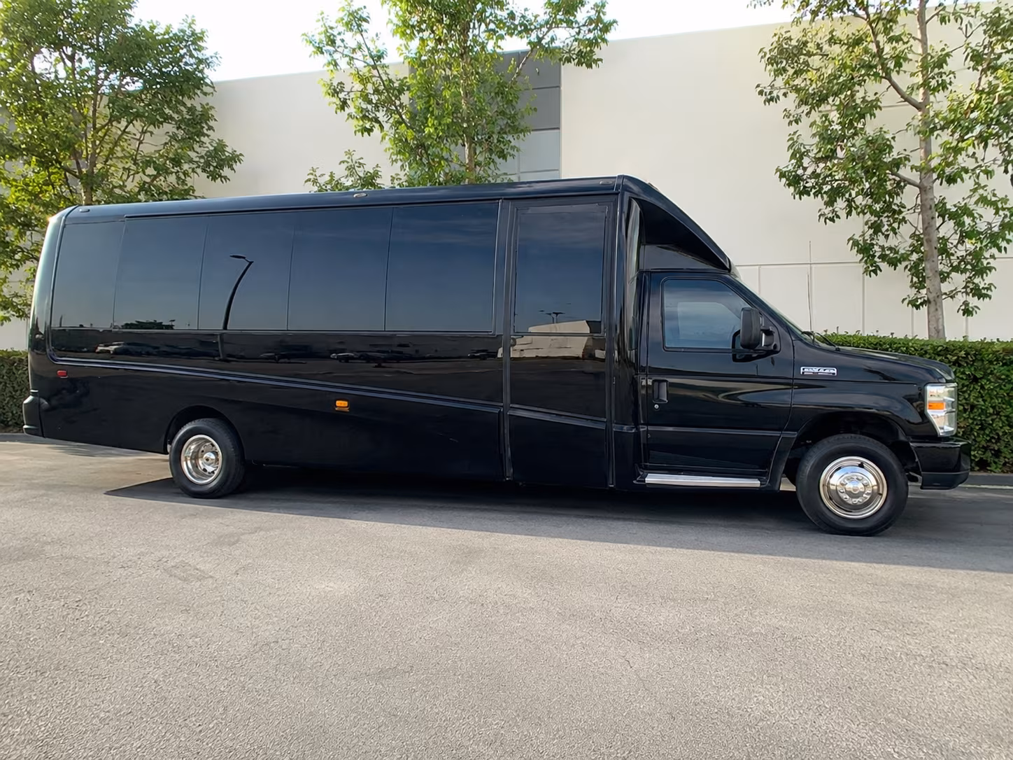 find the perfect transportation for your next wine tour 4