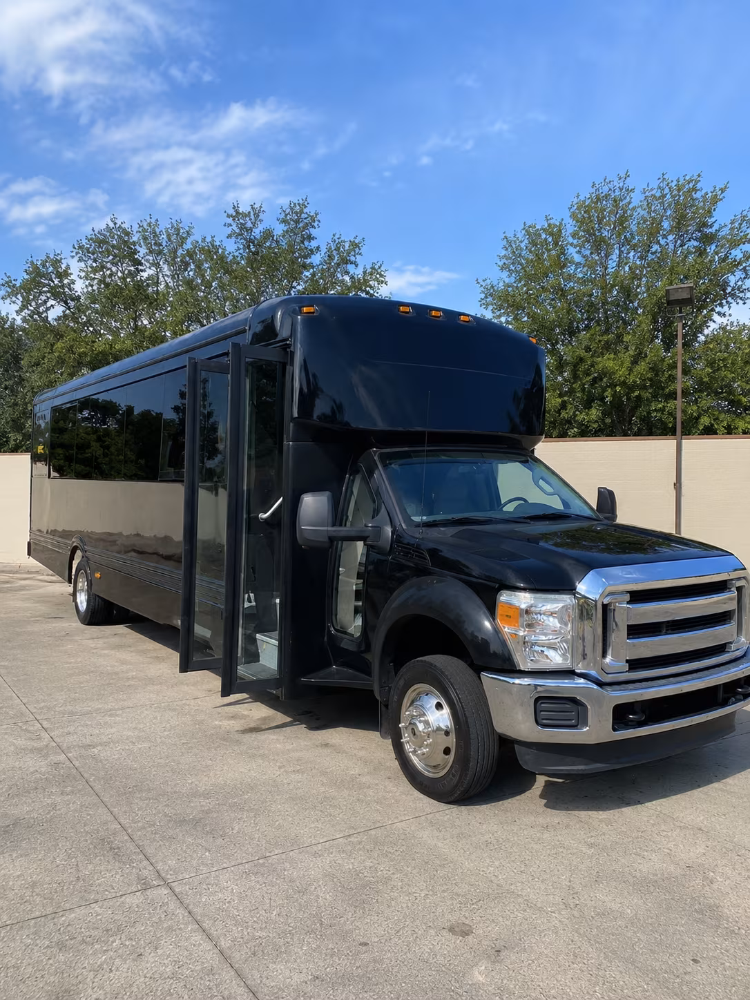 san jose 20 passenger party bus
