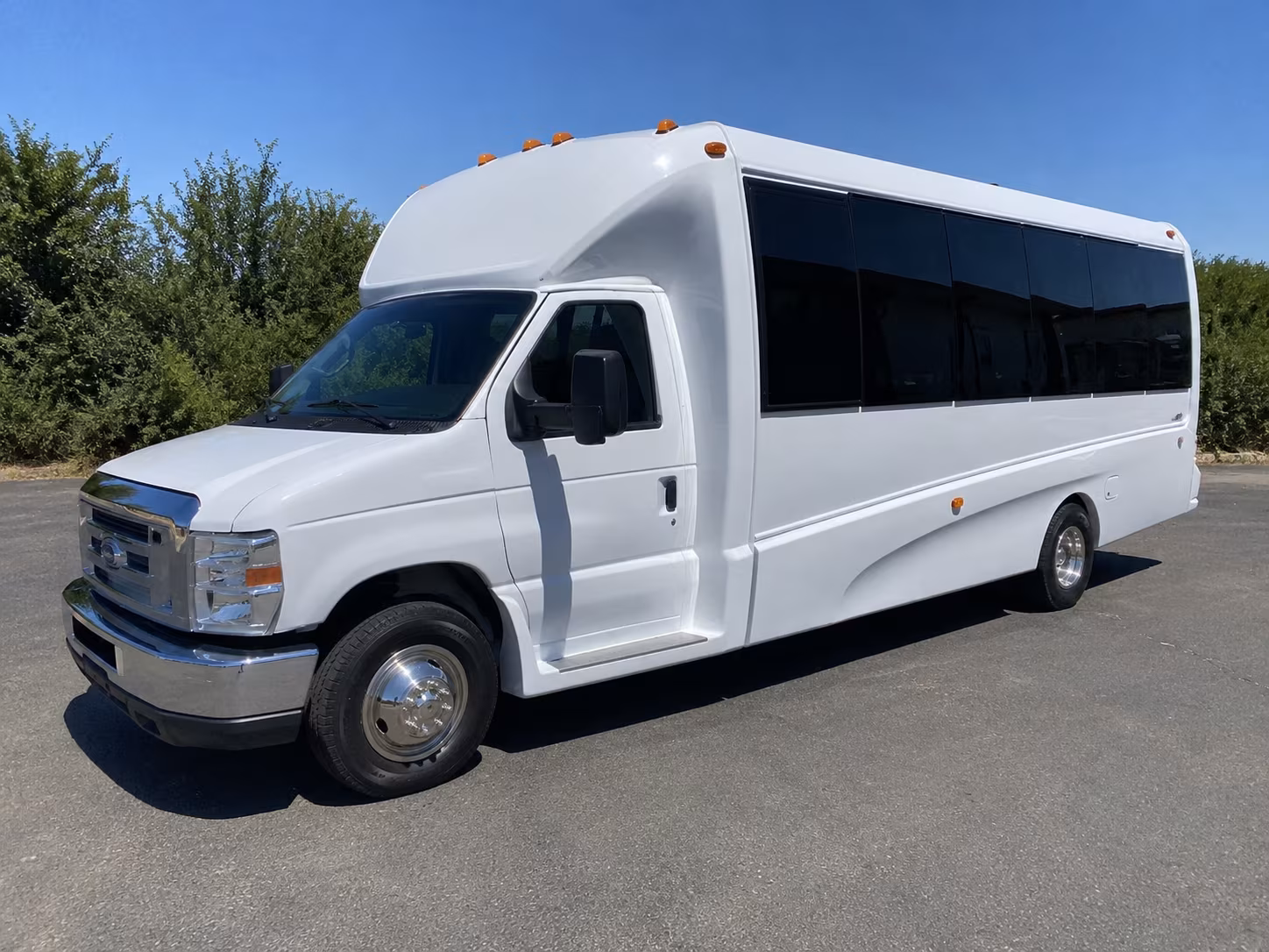 wine and brewery tour buses for groups exploring the south bay s craft scene